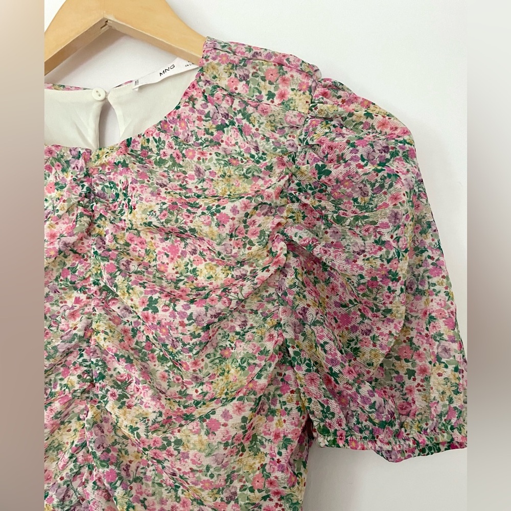 mango ruched medium Floral Pink Women's Top - Picture 3 of 7